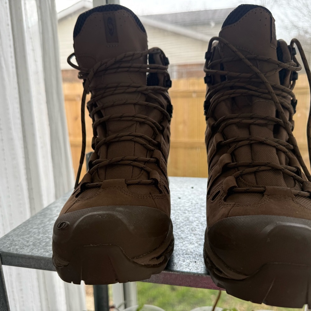 Beautiful Salomon Men's Dark Brown Outdoor Boots size 9 1/2 - Picture 10 of 12